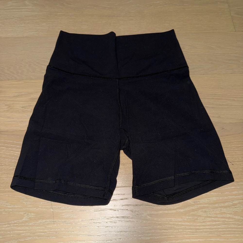 Aritzia butter bike shorts